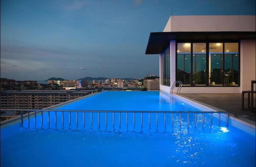 Sky Suite Top Floor With Rooftop Pool & Gym Kota Kinabalu Dış mekan fotoğraf